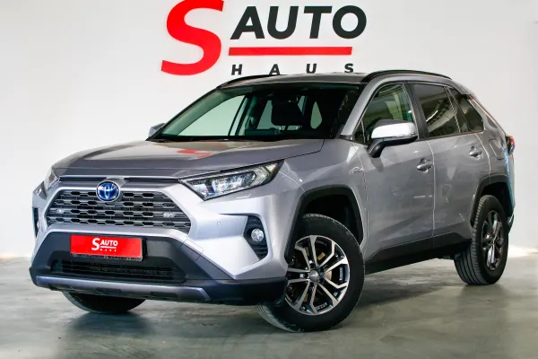 Купить бу Toyota RAV4 в Москве на аукционе США под заказ. Доставка RAV4 из Америки в Россию